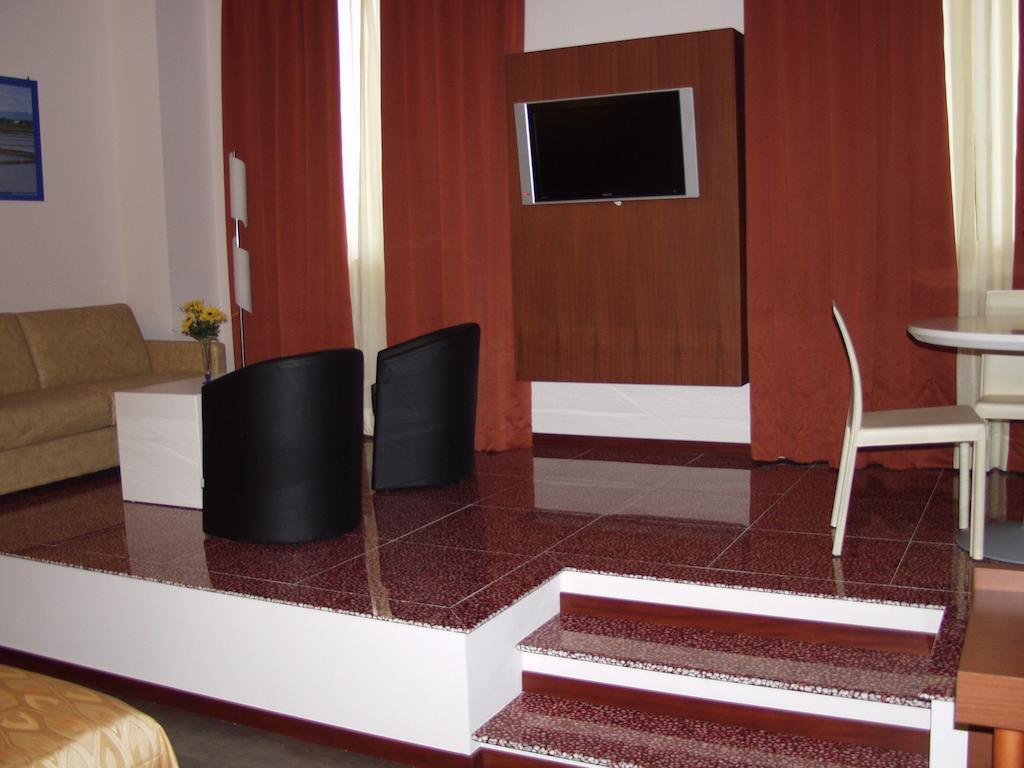 Hotel Mareschi Palace Novara Exterior photo