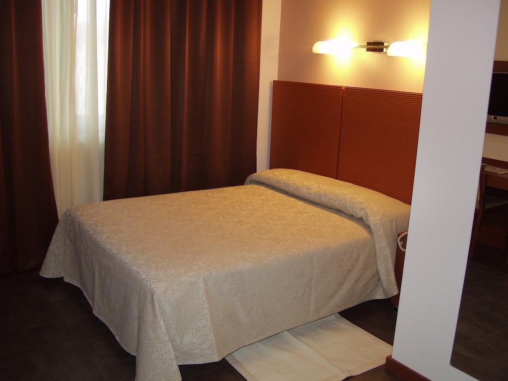 Hotel Mareschi Palace Novara Exterior photo